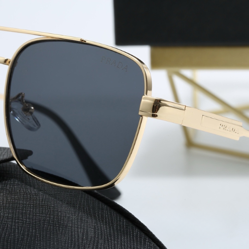 Lunettes de soleil Prada Axis