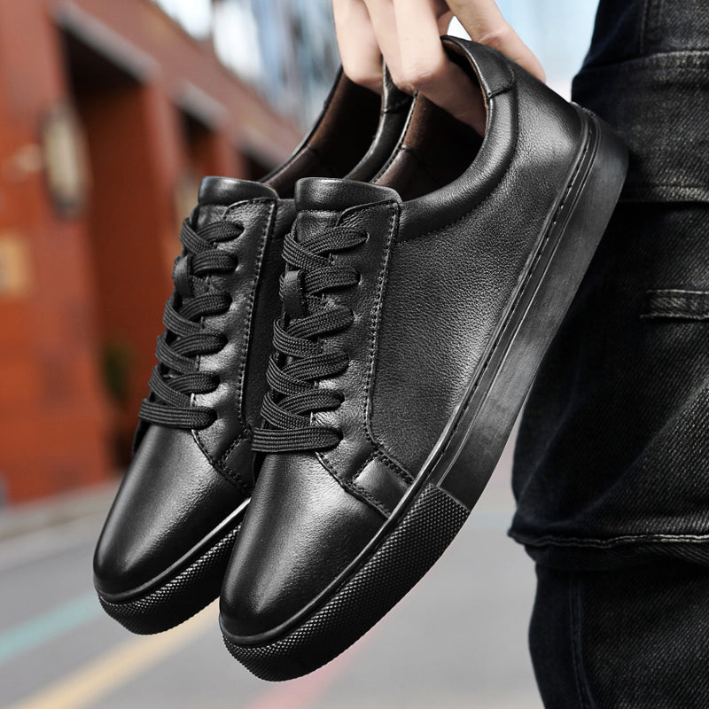 Klassischer Schuh aus echtem Leder