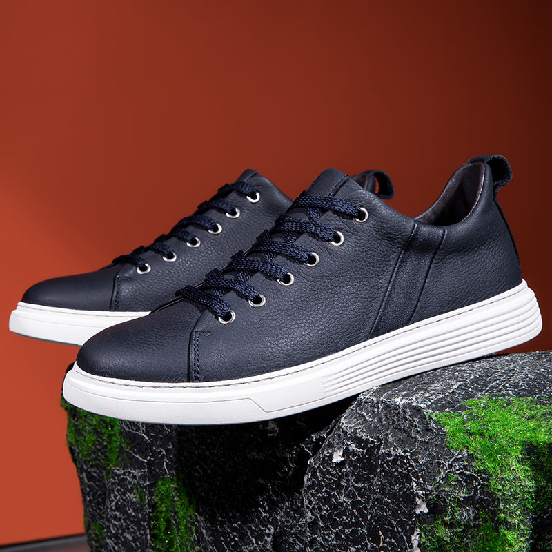 Klassische Schuhe aus echtem Leder