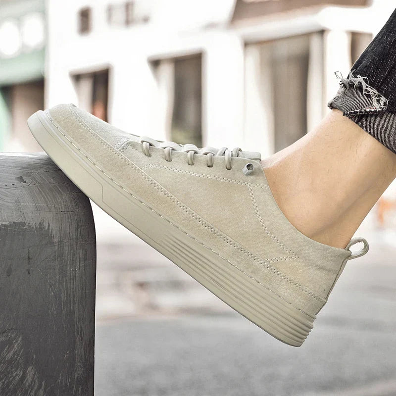Chaussures en cuir suédé