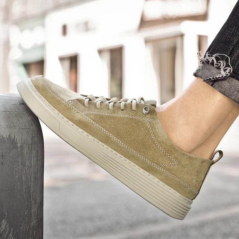 Chaussures en cuir suédé