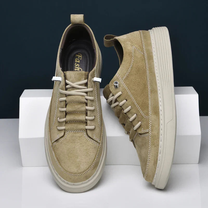 Chaussures en cuir suédé