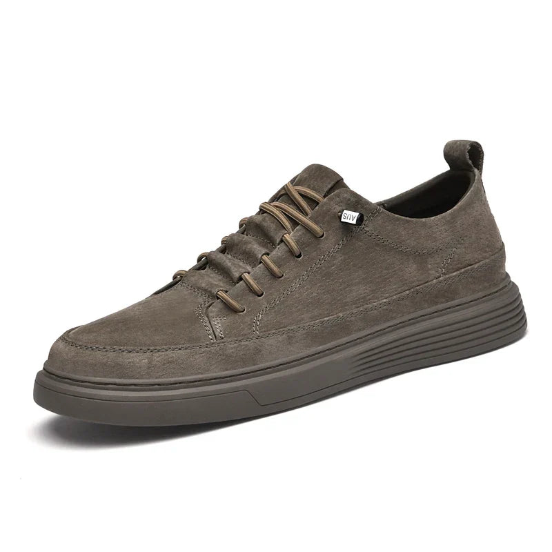 Chaussures en cuir suédé