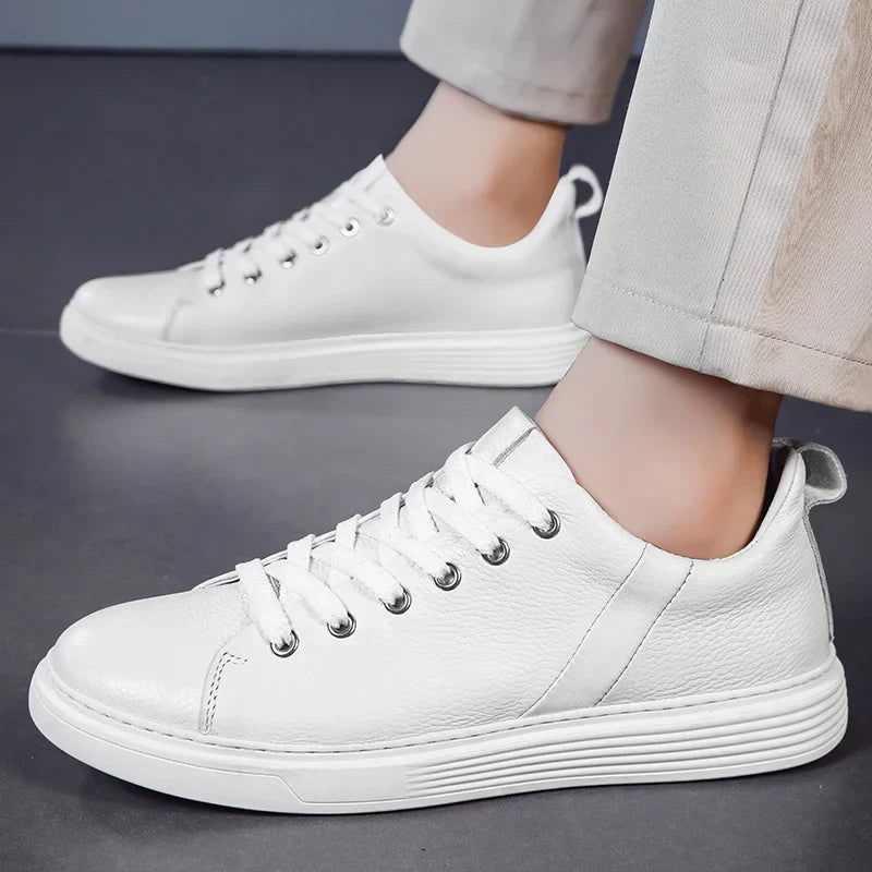 Klassische Schuhe aus echtem Leder